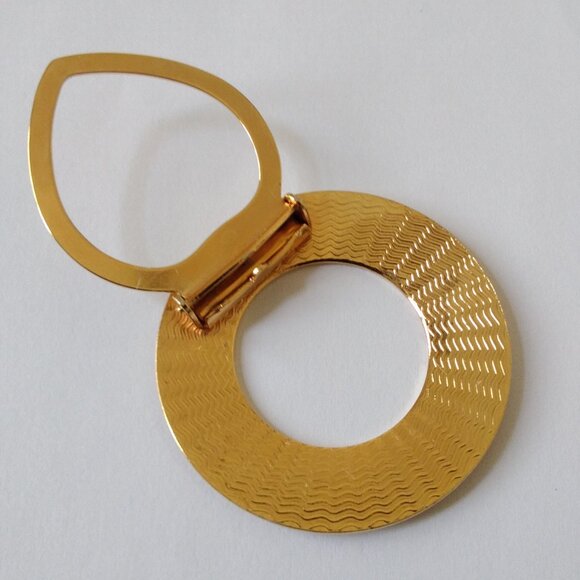 Vintage Lieba Circle Gold Tone Metal Scarf Clip - Picture 2 of 4